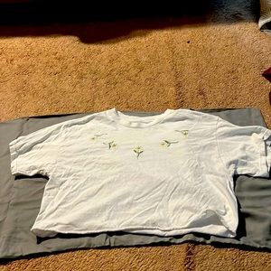 PacSun J.Galt white cropped daisy T-shirt